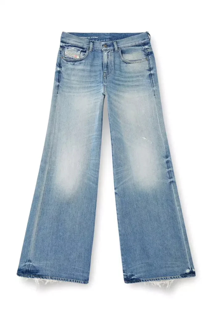 flare jeans 1978 d-akemi 09m07 Hitta närmaste butik