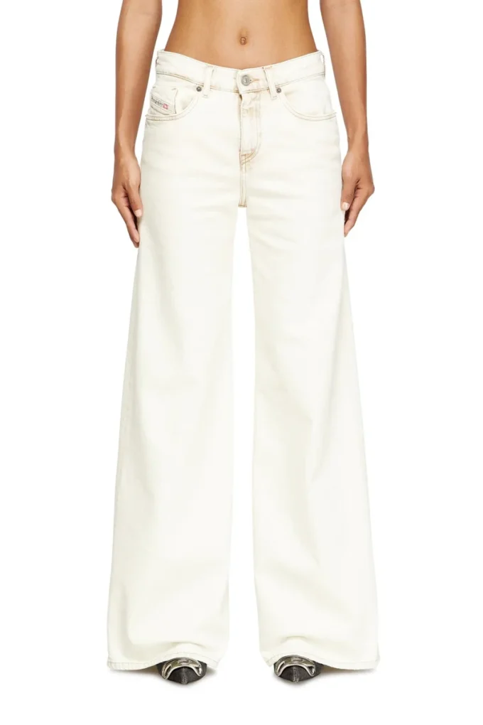 flare jeans 1978 d-akemi 09m70 Hitta närmaste butik