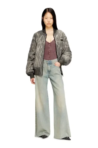 flare jeans 1978 d-akemi 09n33 Hitta närmaste butik
