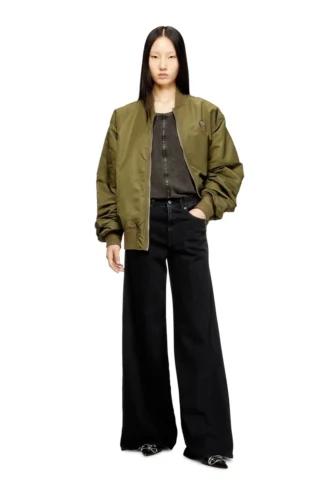 flare jeans 1978 d-akemi 09n89 Hitta närmaste butik