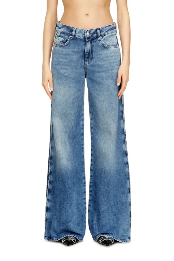 flare jeans 1978 d-akemi 0adcj Hitta närmaste butik