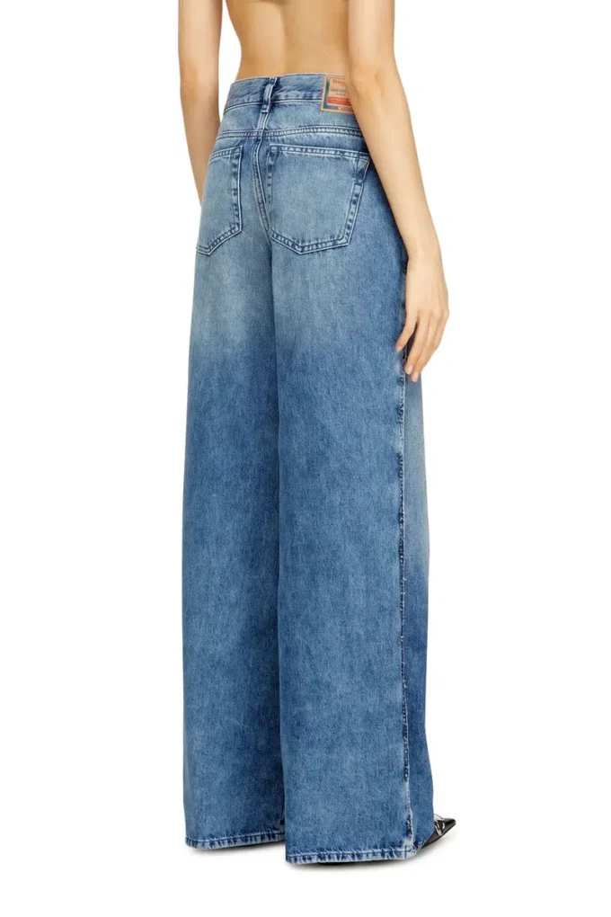 flare jeans 1978 d-akemi 0adcj Hitta närmaste butik