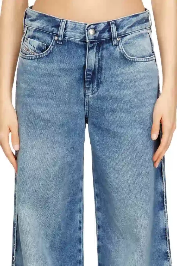flare jeans 1978 d-akemi 0adcj Hitta närmaste butik