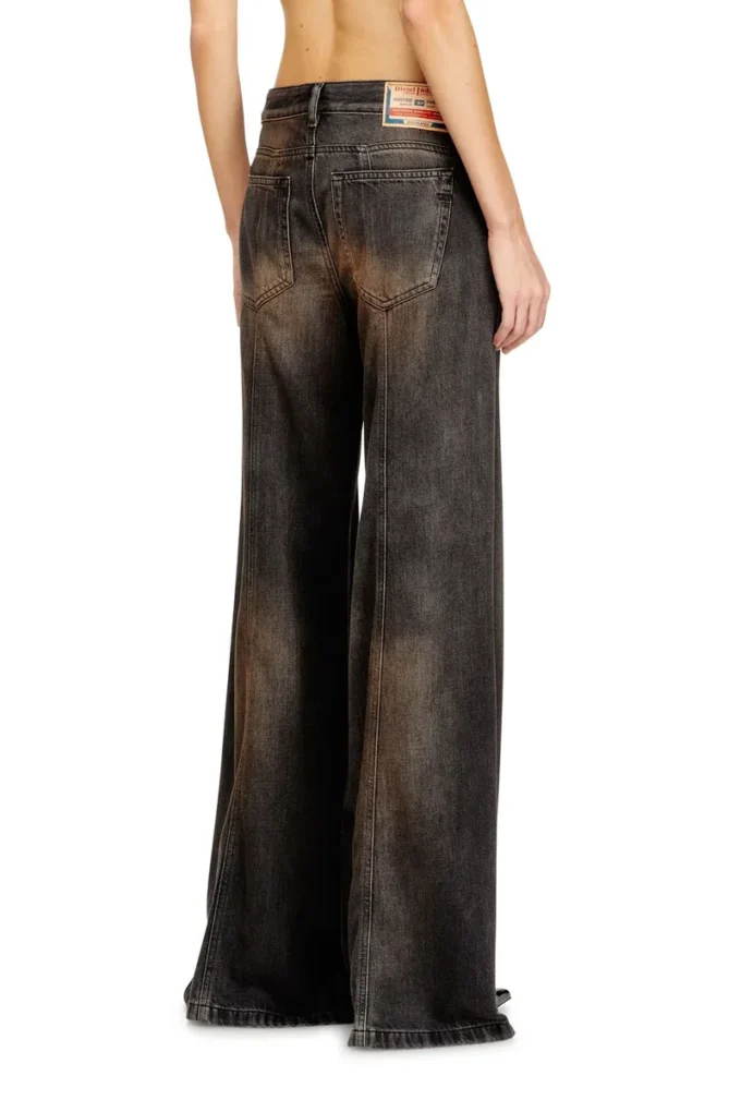 flare jeans d-akii 068tx Hitta närmaste butik
