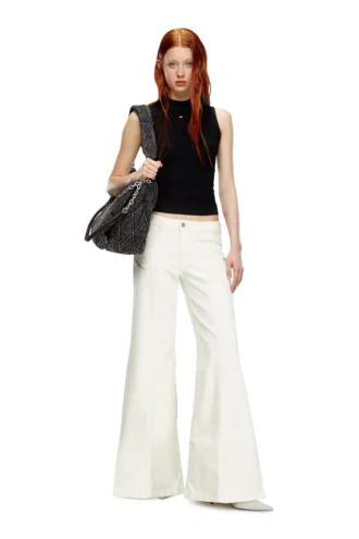 flare jeans d-akii 09j68 Hitta närmaste butik