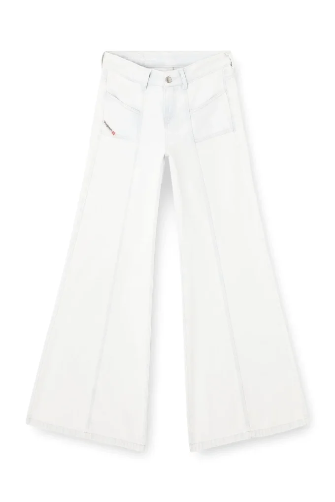 flare jeans d-akii 09m08 Hitta närmaste butik