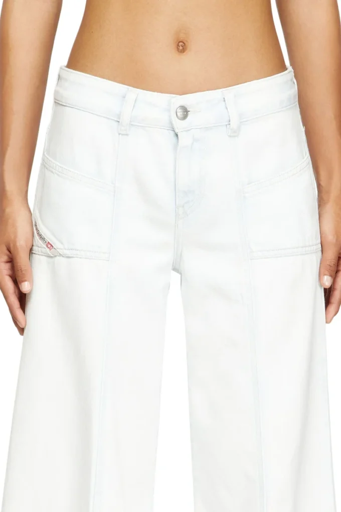flare jeans d-akii 09m08 Hitta närmaste butik