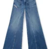 flare jeans d-akii 09m56 Hitta närmaste butik
