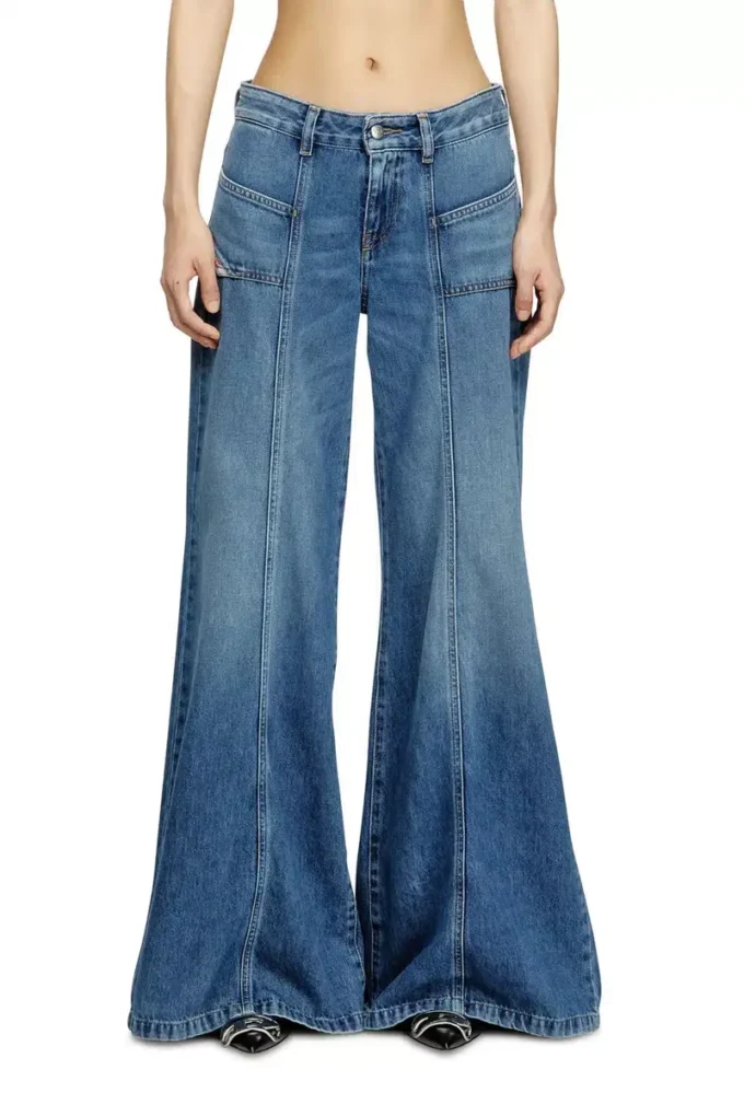 flare jeans d-akii 09m56 Hitta närmaste butik