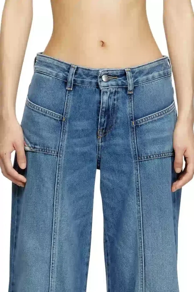 flare jeans d-akii 09m56 Hitta närmaste butik