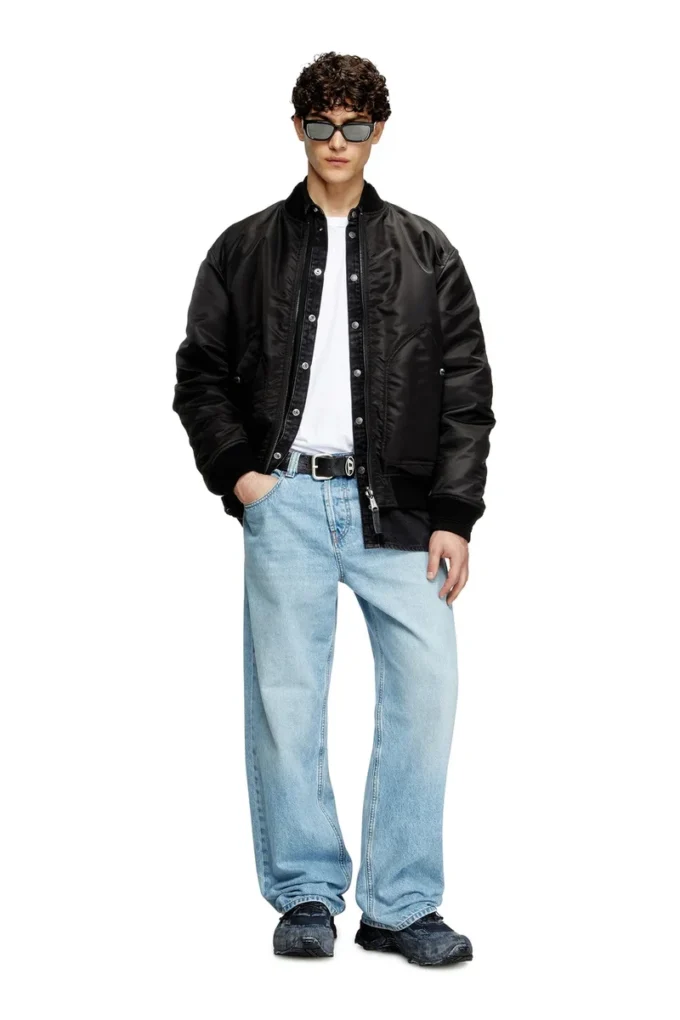 j-held Bomberjacka i vadderad nylon med Oval D j-held Bomberjacka i vadderad nylon med Oval D