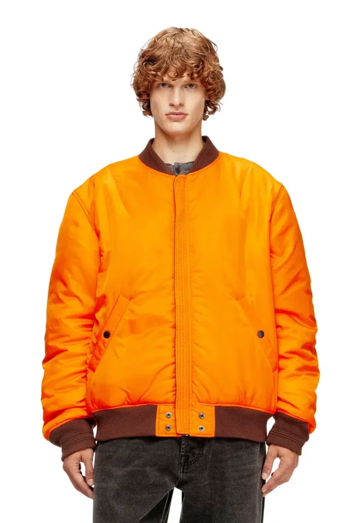 j-held Bomberjacka i vadderad nylon med Oval D j-held Bomberjacka i vadderad nylon med Oval D