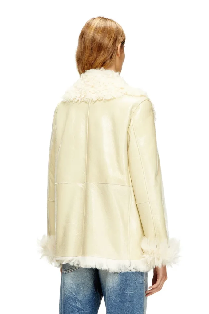 l-aconic Jacka i lackat shearling