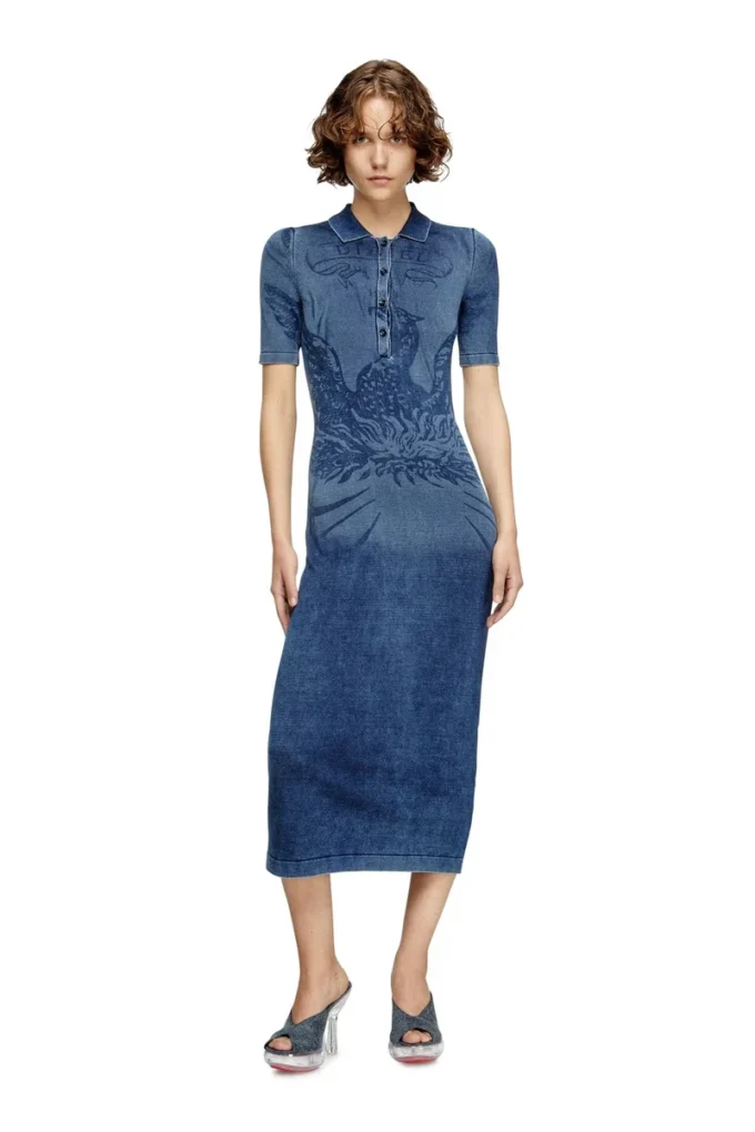 m-fenny-drs Poloklänning i midi-längd i denimliknande stickat m-fenny-drs Poloklänning i midi-längd i denimliknande stickat