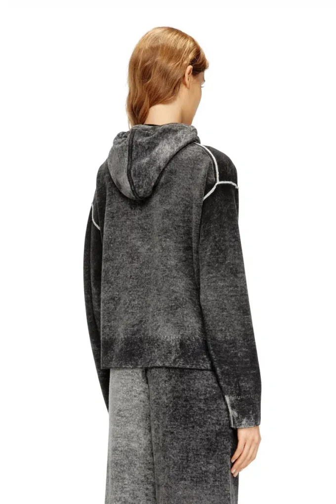m-hermine Cardigan med huva i ull och tryck på baksidan m-hermine Cardigan med huva i ull och tryck på baksidan