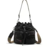 multi-pkts bucket x Multi-Pkts-Multipocket bucket bag i tvättad denim multi-pkts bucket x Multi-Pkts-Multipocket bucket bag i tvättad denim