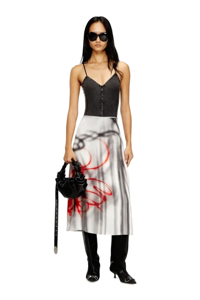 o-rchid-s1 Satinkjol i midilängd med graffititryck