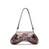 play crossbody Play-axelväska i tryckt glansig PU play crossbody Play-axelväska i tryckt glansig PU