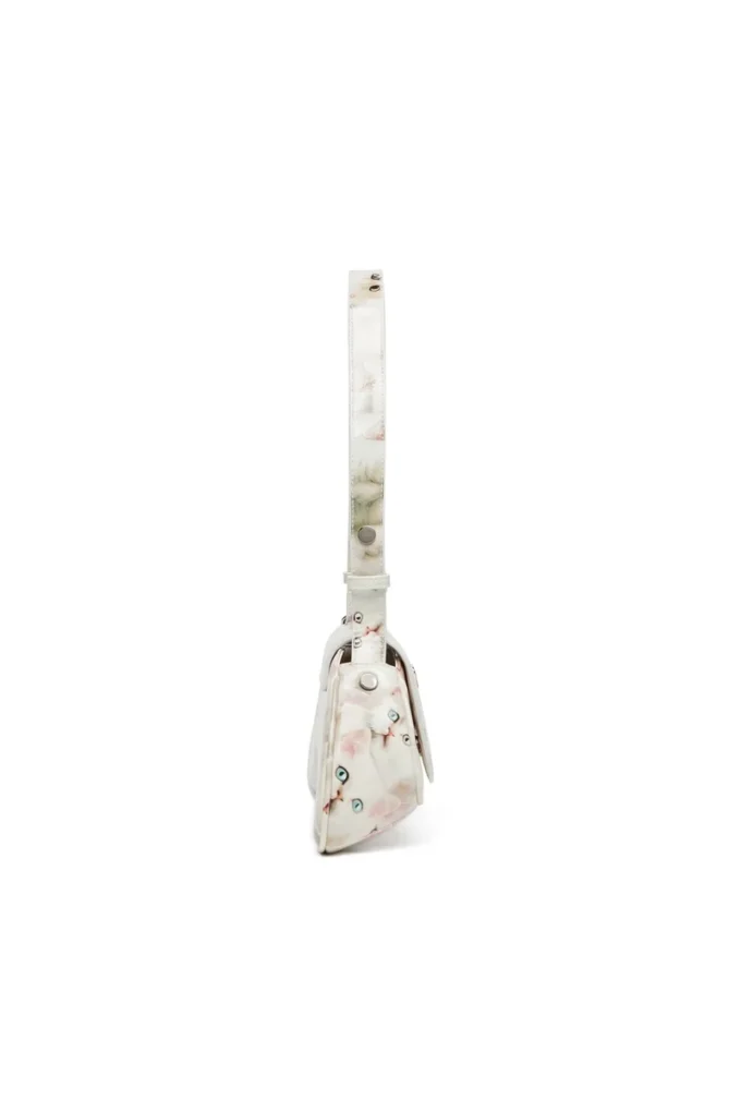 play crossbody Play-axelväska i tryckt glansig PU play crossbody Play-axelväska i tryckt glansig PU