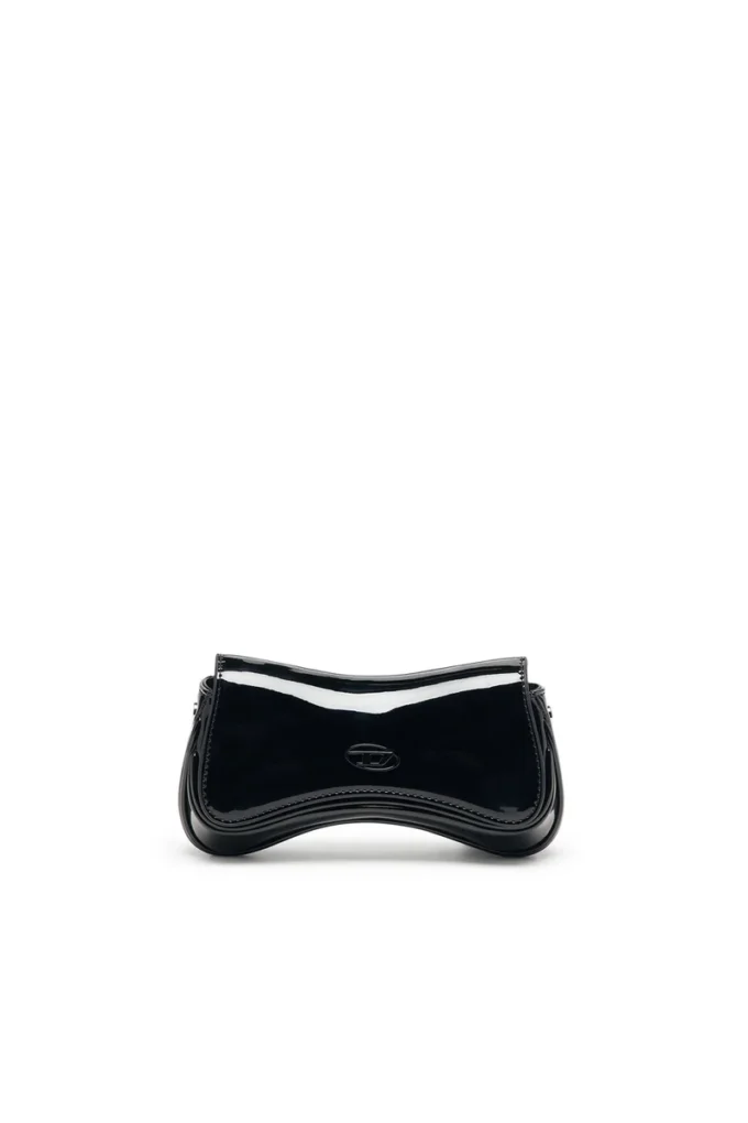 play crossbody xs Play-Small crossbody-väska i glansig PU