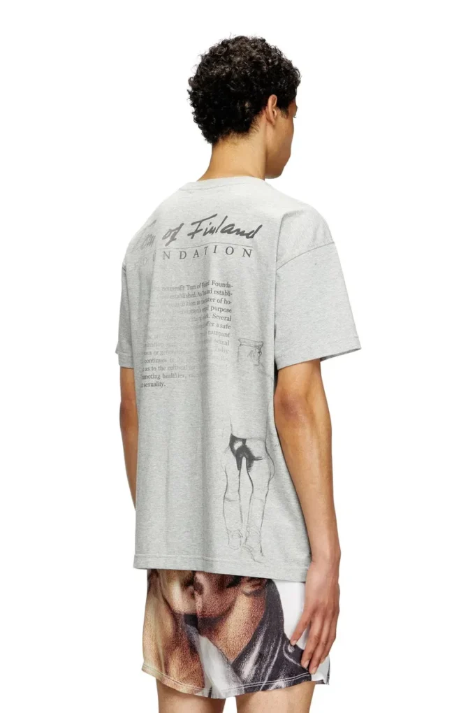 pr-t-norm-tom25 T-shirt med grafiskt tryck pr-t-norm-tom25 T-shirt med grafiskt tryck
