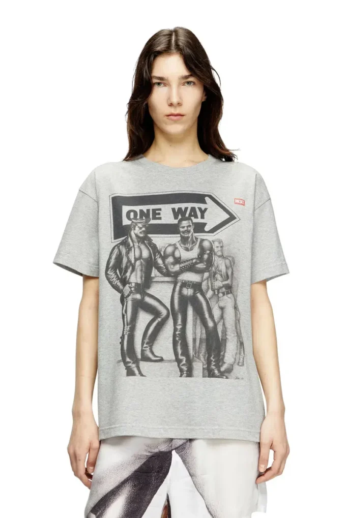 pr-t-norm-tom25 T-shirt med grafiskt tryck pr-t-norm-tom25 T-shirt med grafiskt tryck