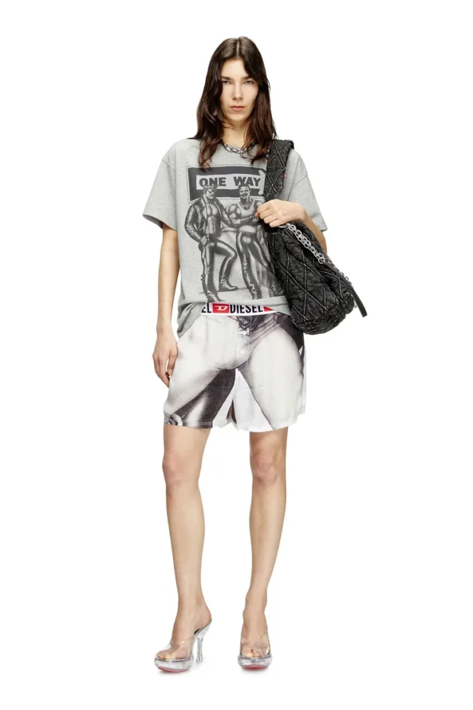 pr-t-norm-tom25 T-shirt med grafiskt tryck pr-t-norm-tom25 T-shirt med grafiskt tryck