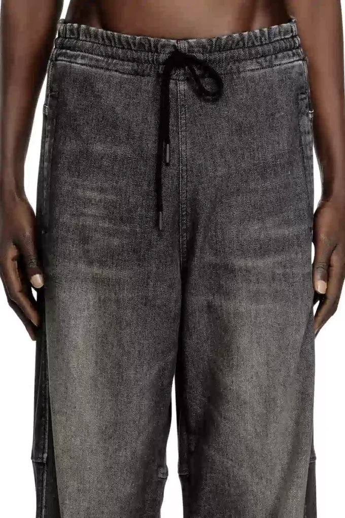 relaxed d-martyans track denim 09l77 Hitta närmaste butik relaxed d-martyans track denim 09l77 Hitta närmaste butik