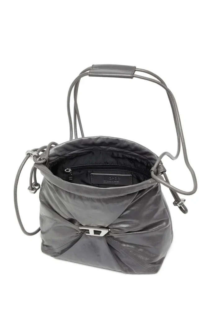 scrunch-d bucket Scrunch-D-Bucket-väska i glänsande skrynkligt läder