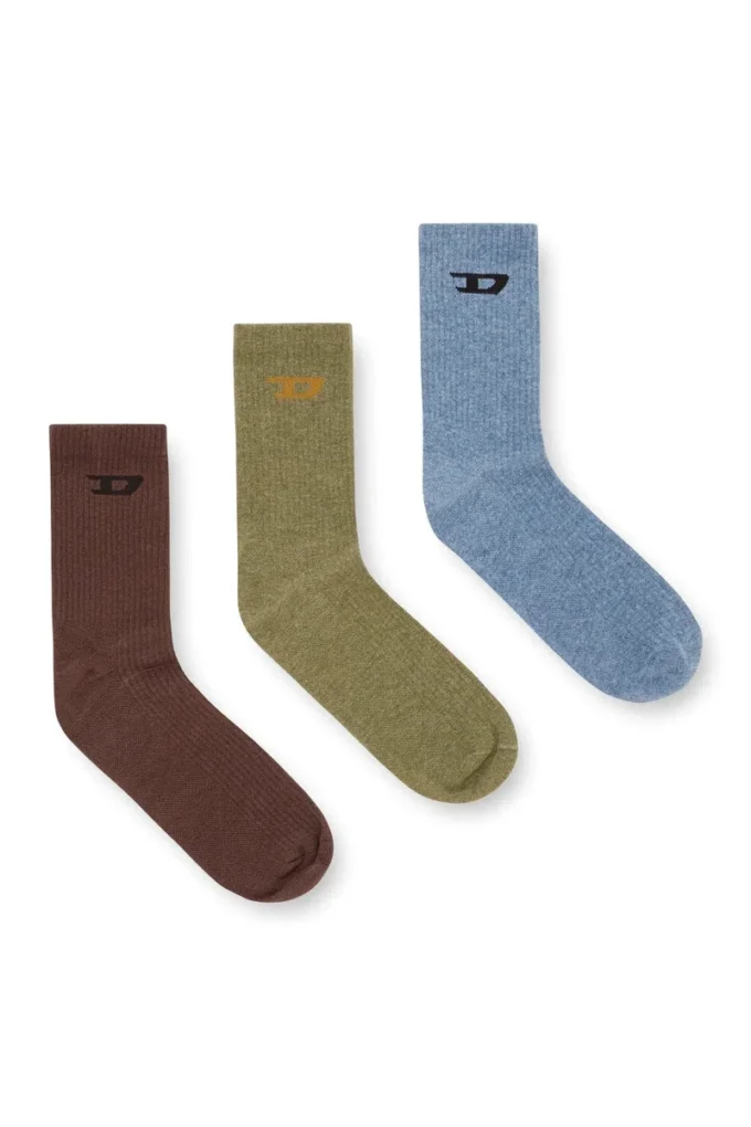 skm-d-tennis-crew-17,5 3-pack ribbade strumpor med D-logotyp skm-d-tennis-crew-17,5 3-pack ribbade strumpor med D-logotyp