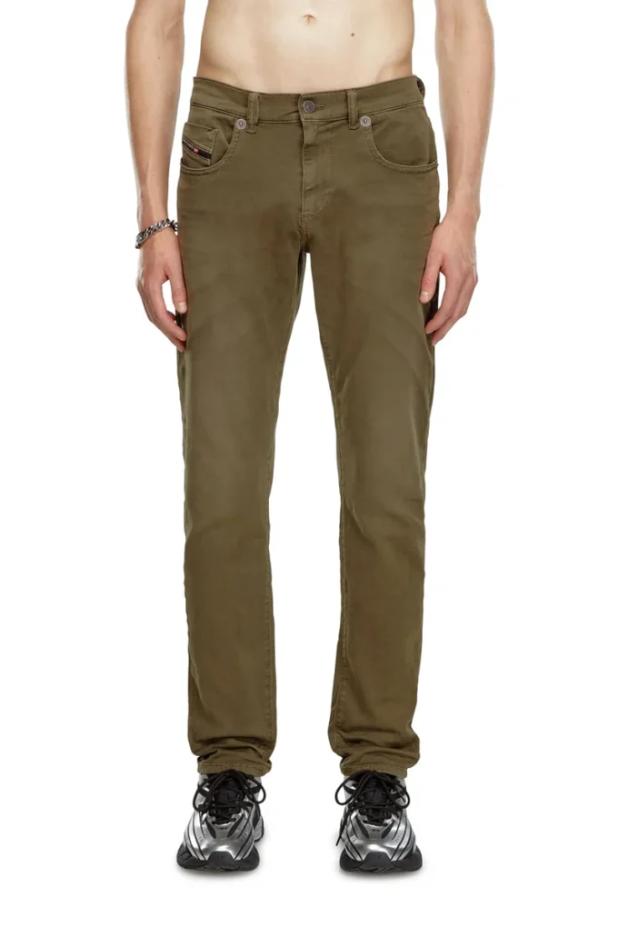 slim 2060 d-strukt joggjeans® 0670m Hitta närmaste butik slim 2060 d-strukt joggjeans® 0670m Hitta närmaste butik