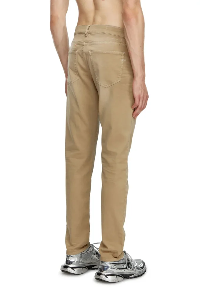 slim 2060 d-strukt joggjeans® 0670m Hitta närmaste butik slim 2060 d-strukt joggjeans® 0670m Hitta närmaste butik
