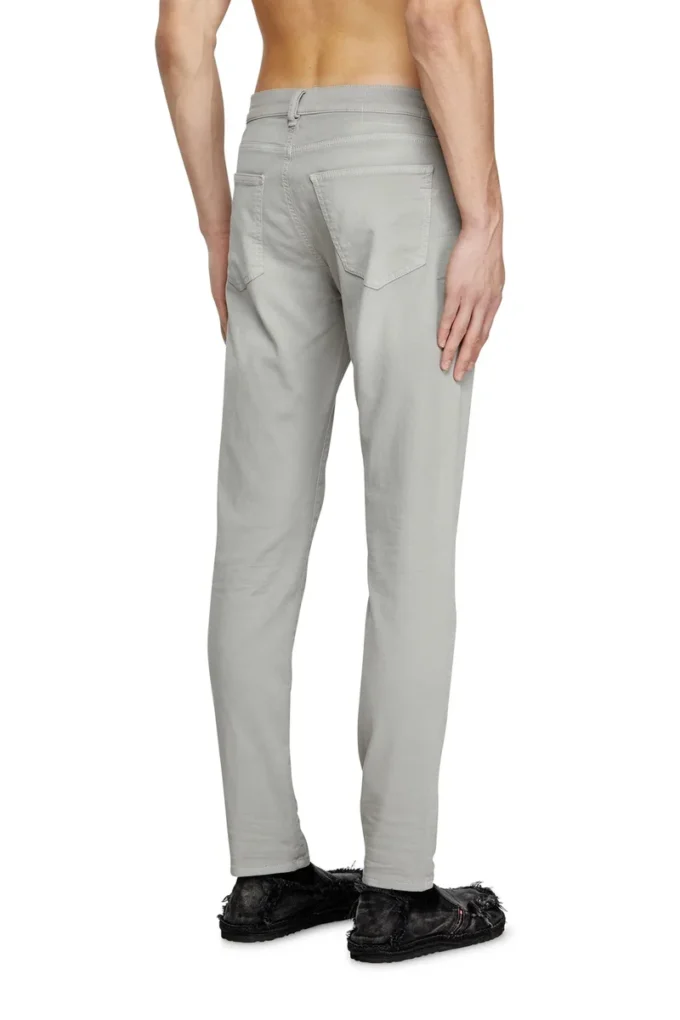 slim 2060 d-strukt joggjeans® 0670m Hitta närmaste butik slim 2060 d-strukt joggjeans® 0670m Hitta närmaste butik