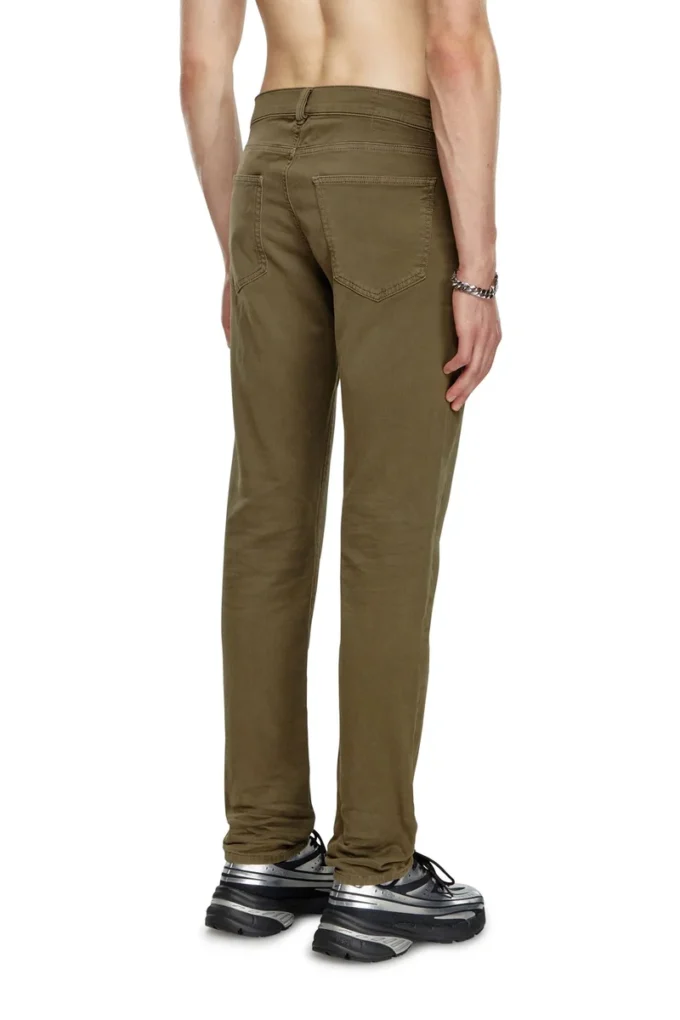 slim 2060 d-strukt joggjeans® 0670m Hitta närmaste butik slim 2060 d-strukt joggjeans® 0670m Hitta närmaste butik