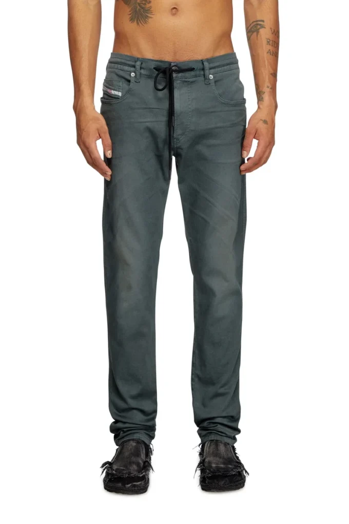slim 2062 d-strukt joggjeans® 0670m Hitta närmaste butik slim 2062 d-strukt joggjeans® 0670m Hitta närmaste butik