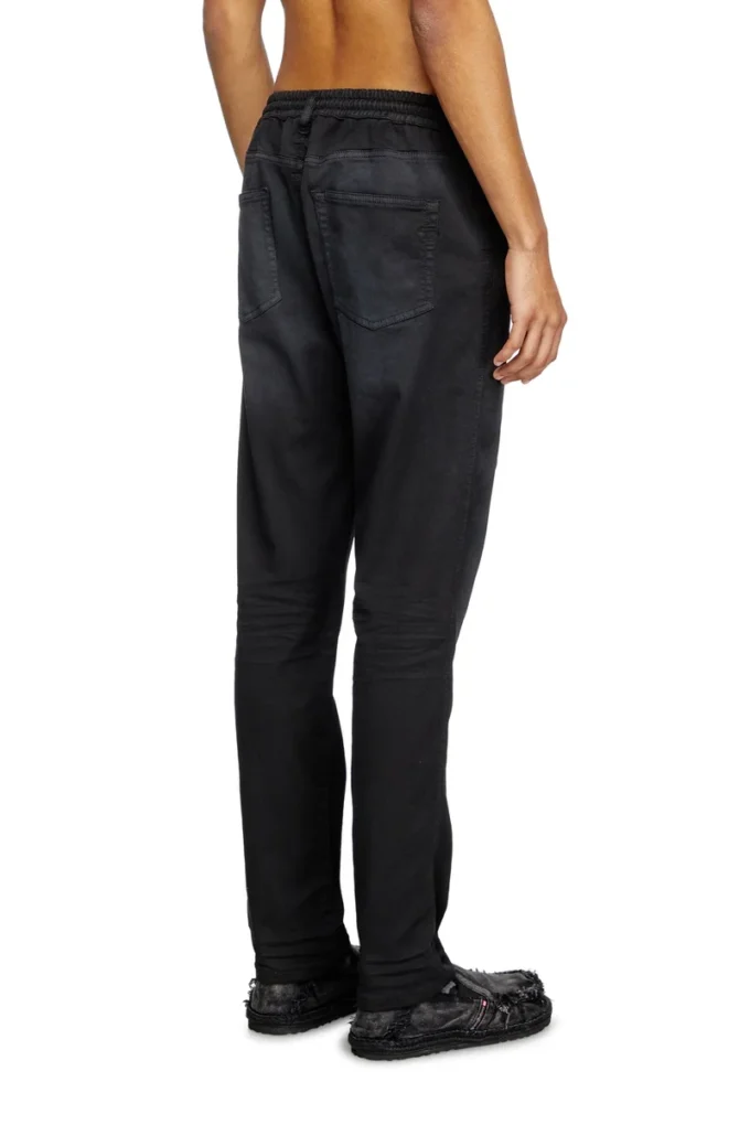 slim 2062 d-strukt joggjeans® 0670m Hitta närmaste butik slim 2062 d-strukt joggjeans® 0670m Hitta närmaste butik