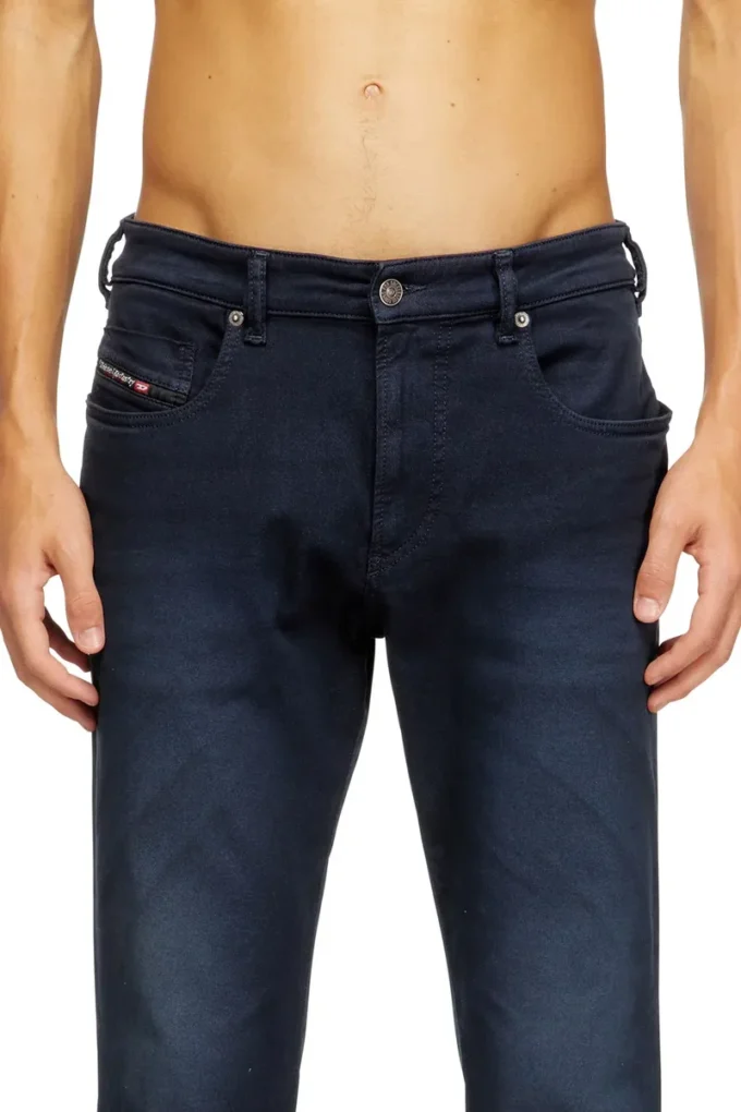 slim 2062 d-strukt joggjeans® 0670m Hitta närmaste butik slim 2062 d-strukt joggjeans® 0670m Hitta närmaste butik