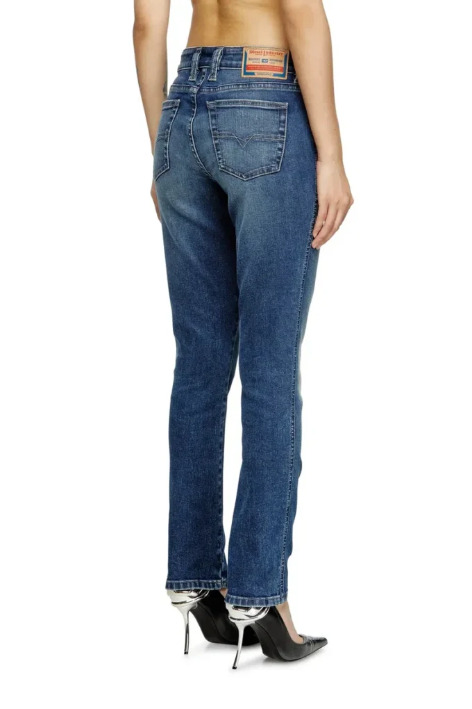slim jeans 1992 d-jiann 0dbee Hitta närmaste butik