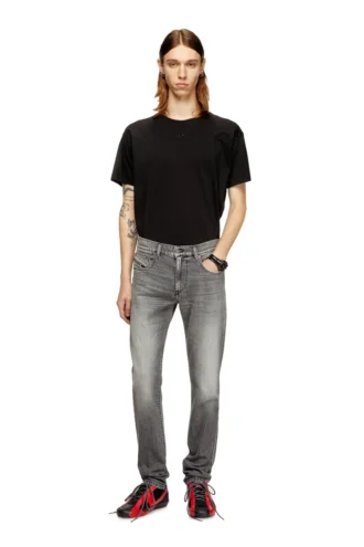 slim jeans 2019 d-strukt 09m30 Hitta närmaste butik