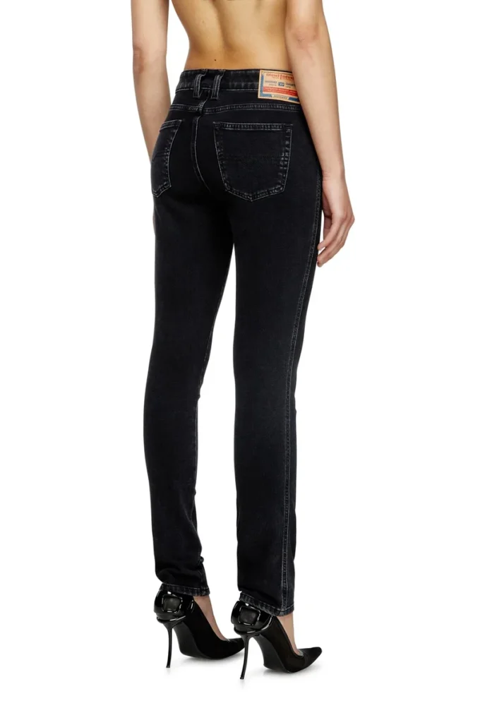 smal jeans 1992 d-jiann 09m69 Hitta närmaste butik smal jeans 1992 d-jiann 09m69 Hitta närmaste butik