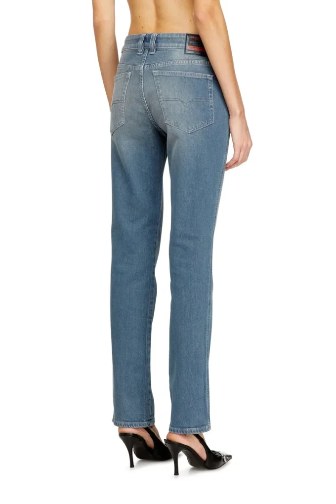 smal jeans 1992 d-jiann 09n75 Hitta närmaste butik smal jeans 1992 d-jiann 09n75 Hitta närmaste butik