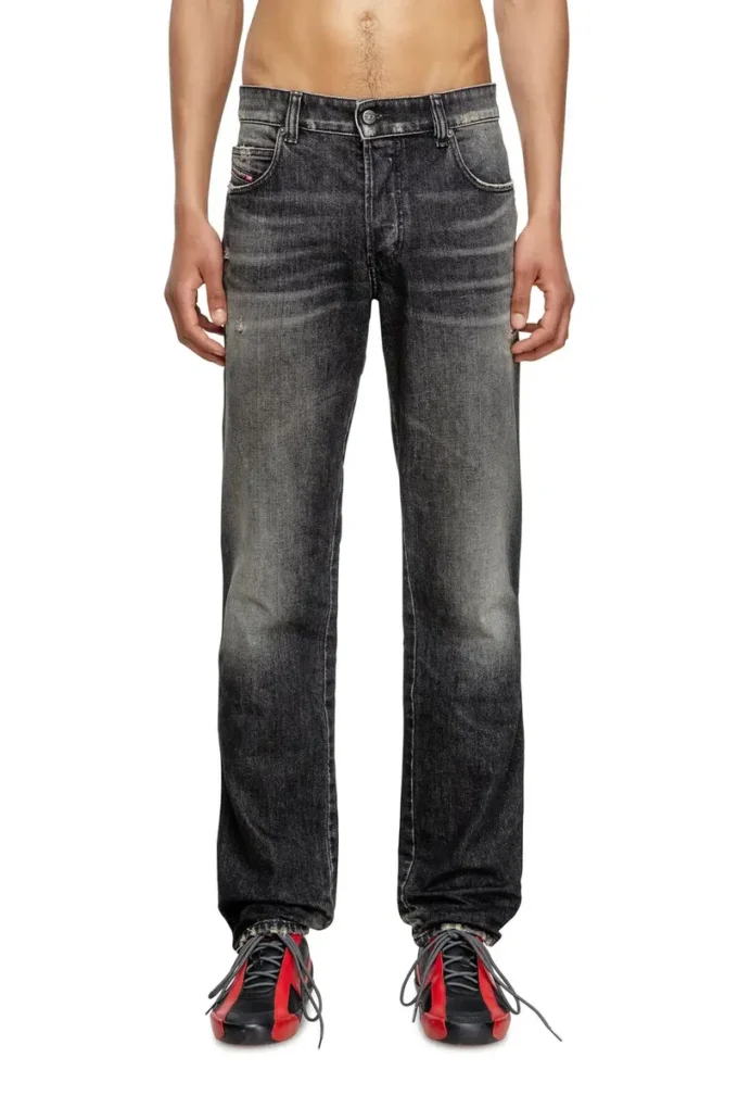 smal jeans 1993 d-vyl 09m54 Hitta närmaste butik