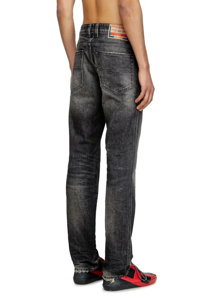 smal jeans 1993 d-vyl 09m54 Hitta närmaste butik