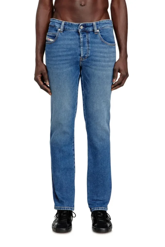 smal jeans 1993 d-vyl 0adba Hitta närmaste butik