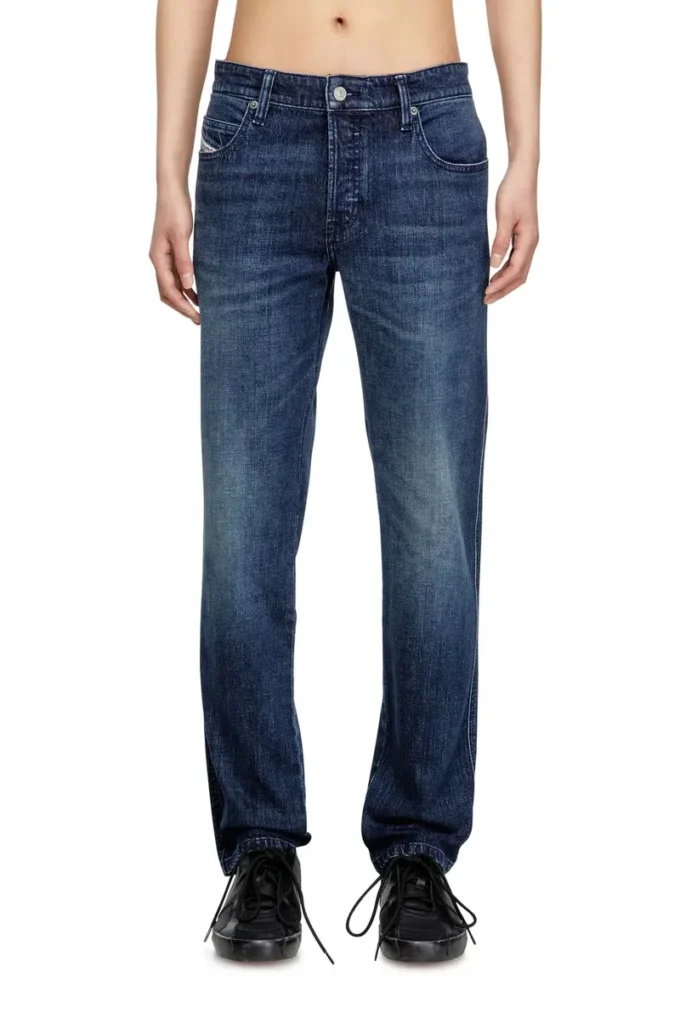 smal jeans 1993 d-vyl 0dbed Hitta närmaste butik