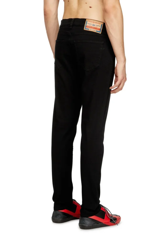 smal jeans 2019 d-strukt 069yp Hitta närmaste butik