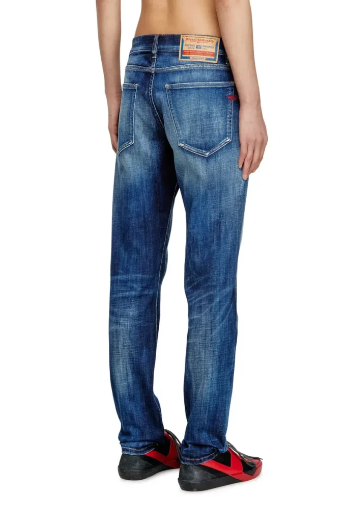 smal jeans 2019 d-strukt 09m17 Hitta närmaste butik