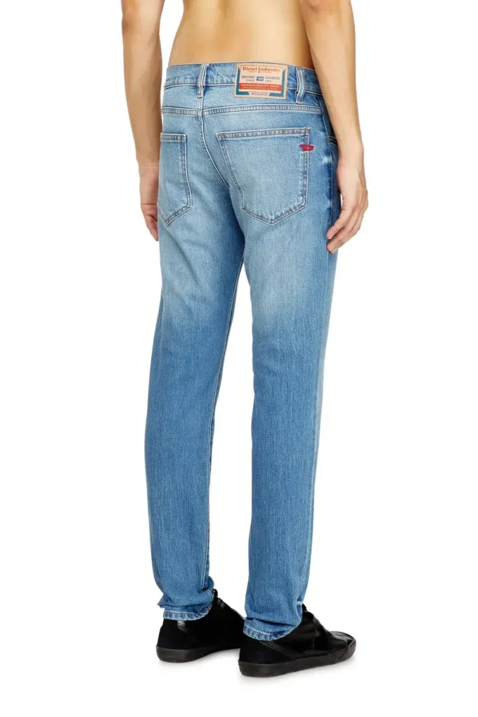 smal jeans 2019 d-strukt 0adbk Hitta närmaste butik smal jeans 2019 d-strukt 0adbk Hitta närmaste butik