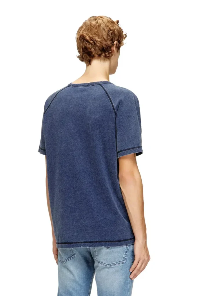 t-adjind-new Sliten T-shirt med denimeffekt t-adjind-new Sliten T-shirt med denimeffekt