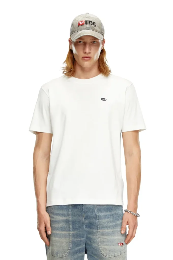t-adjust-doval-pj T-shirt med oval D-patch t-adjust-doval-pj T-shirt med oval D-patch